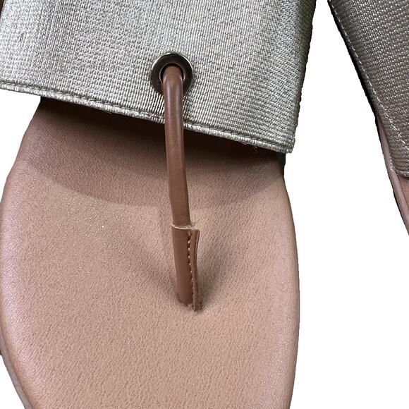 Tommy Bahama Metallic Gold Blanchey Thong Sandals 10M - Picture 3 of 9